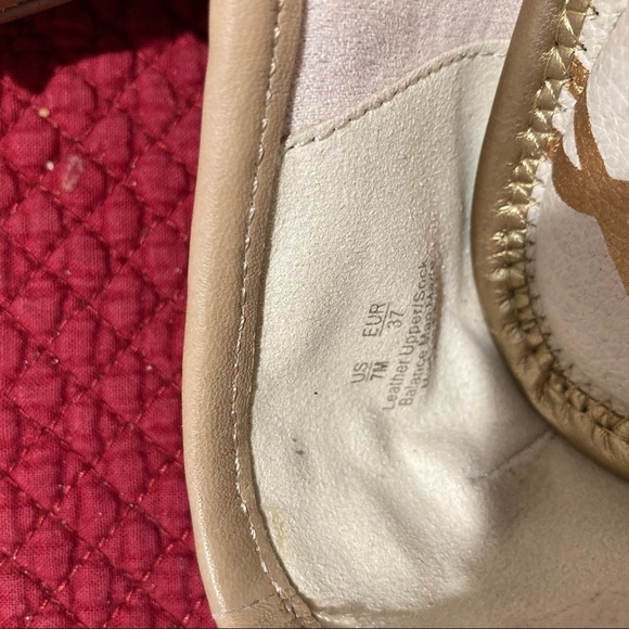 SAM EDELMAN Sz 7 Ballerina Golden  Studs Studded Flats - Picture 3 of 8